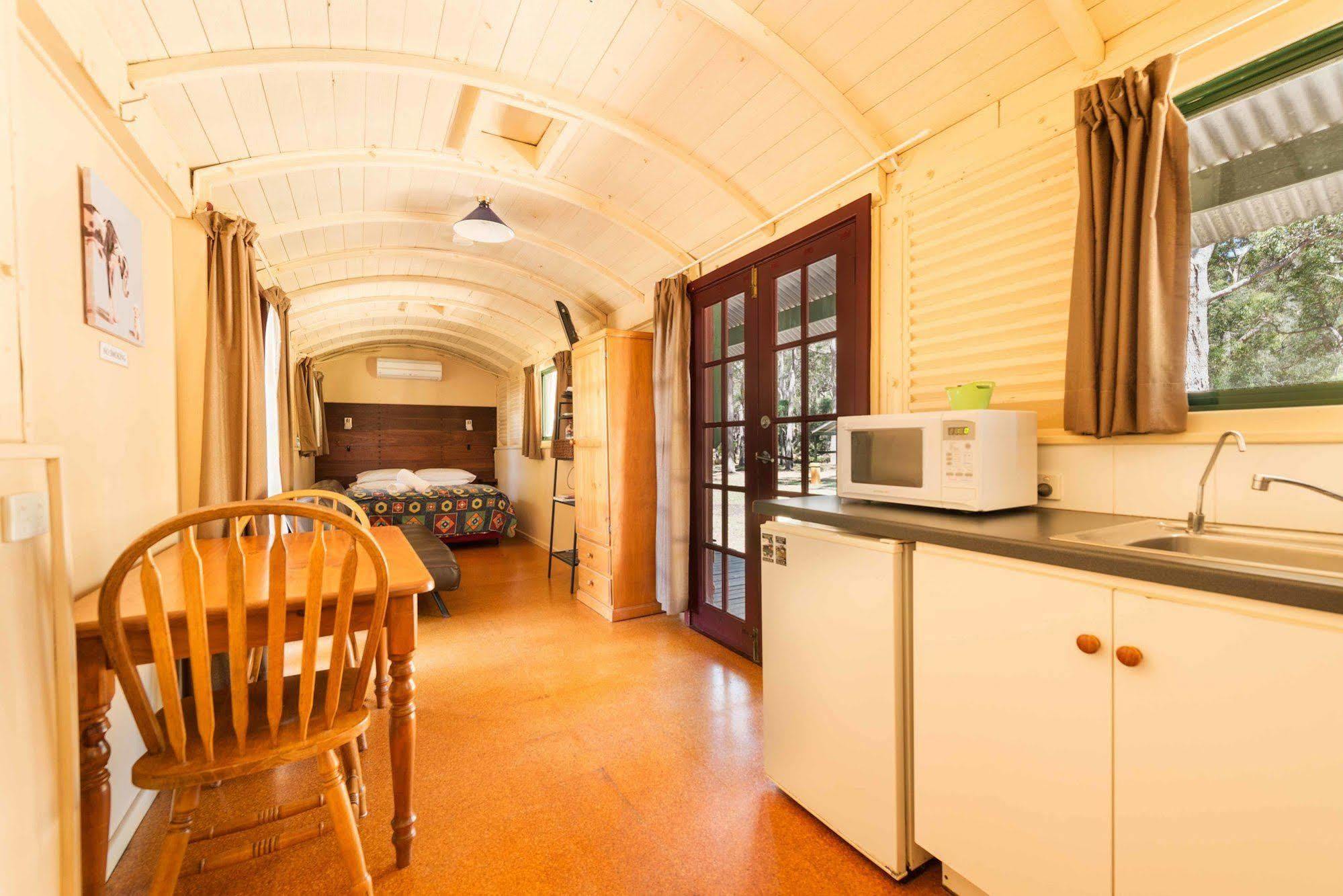 Dunsborough Rail Carriages And Farm Cottages Quindalup Εξωτερικό φωτογραφία